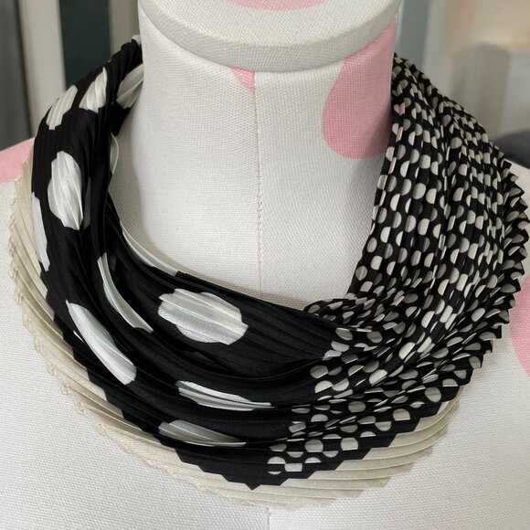 Laura Contemporary Polka Dot Pleated Scarf Accordion Style Blk Wht Tan OS - Picture 8 of 8